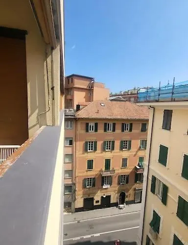 In The Skyline, Lejlighed