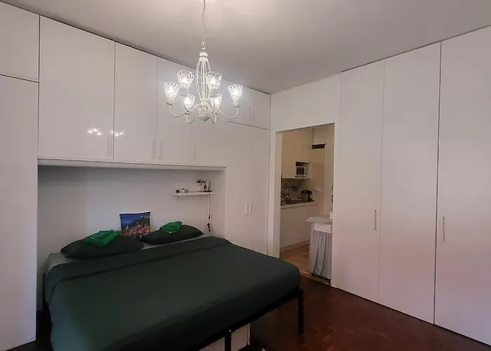 Apartament In The Skyline, *